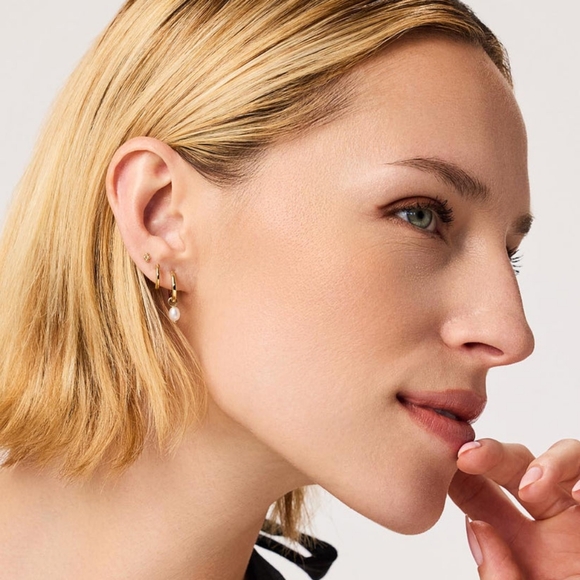 Ana Luisa Rachel Pearl Drop Hoops - Picture 4 of 6